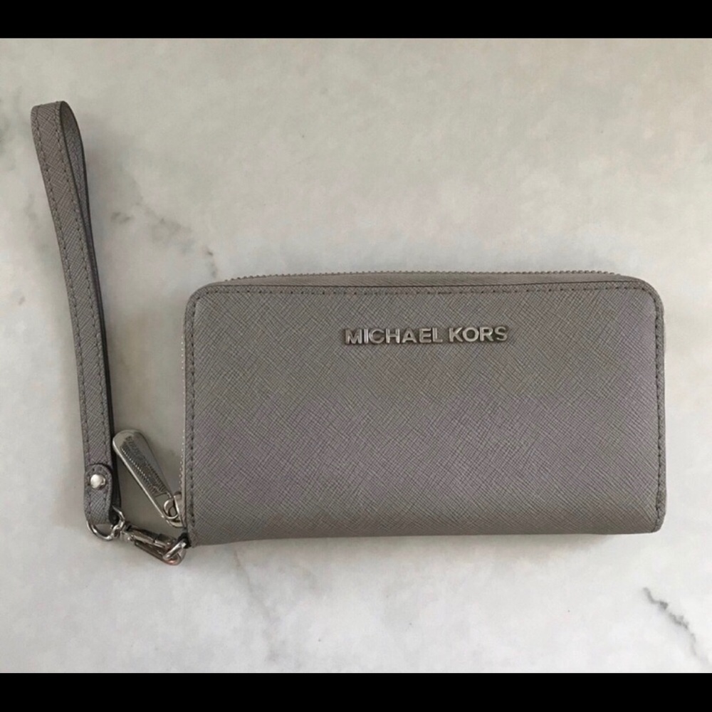 Michael Kors wristlet